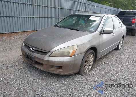 2007 Honda Accord 3.0 Ex z USA, uszkodzony, nr VIN 1HGCM66507A016700